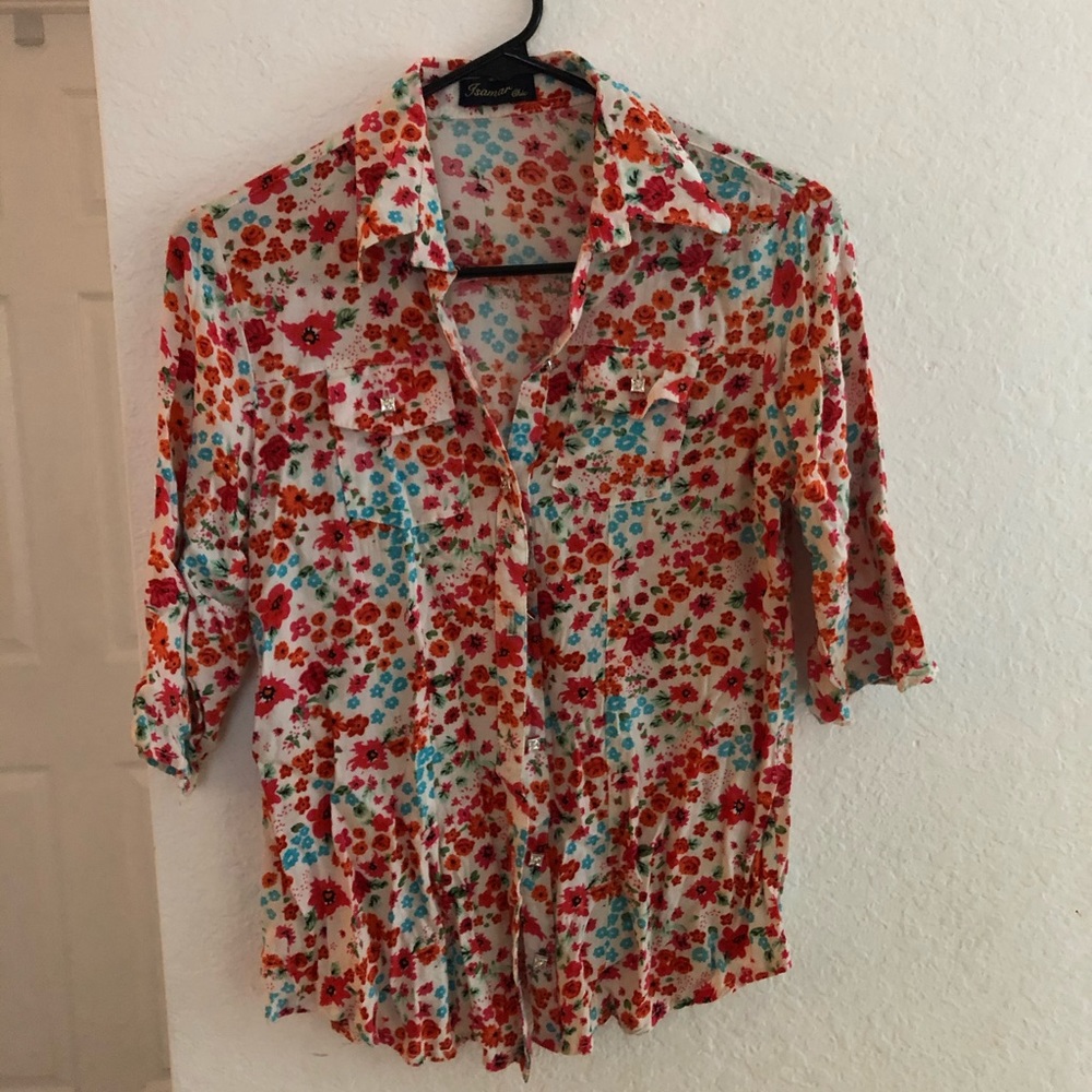 Floral shirt.